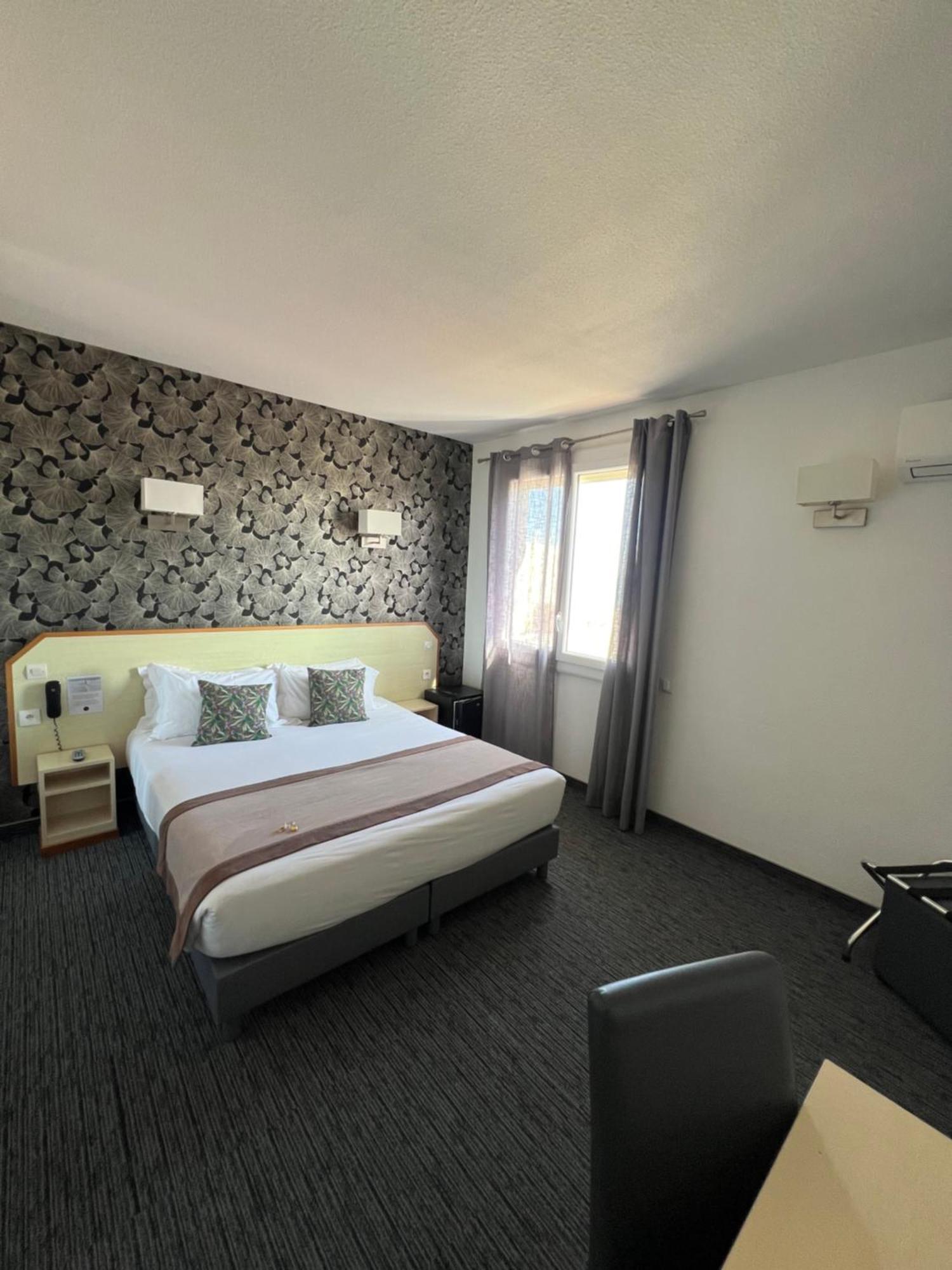 Le Regina Hotel Et Restaurant Canet-Plage Exterior photo